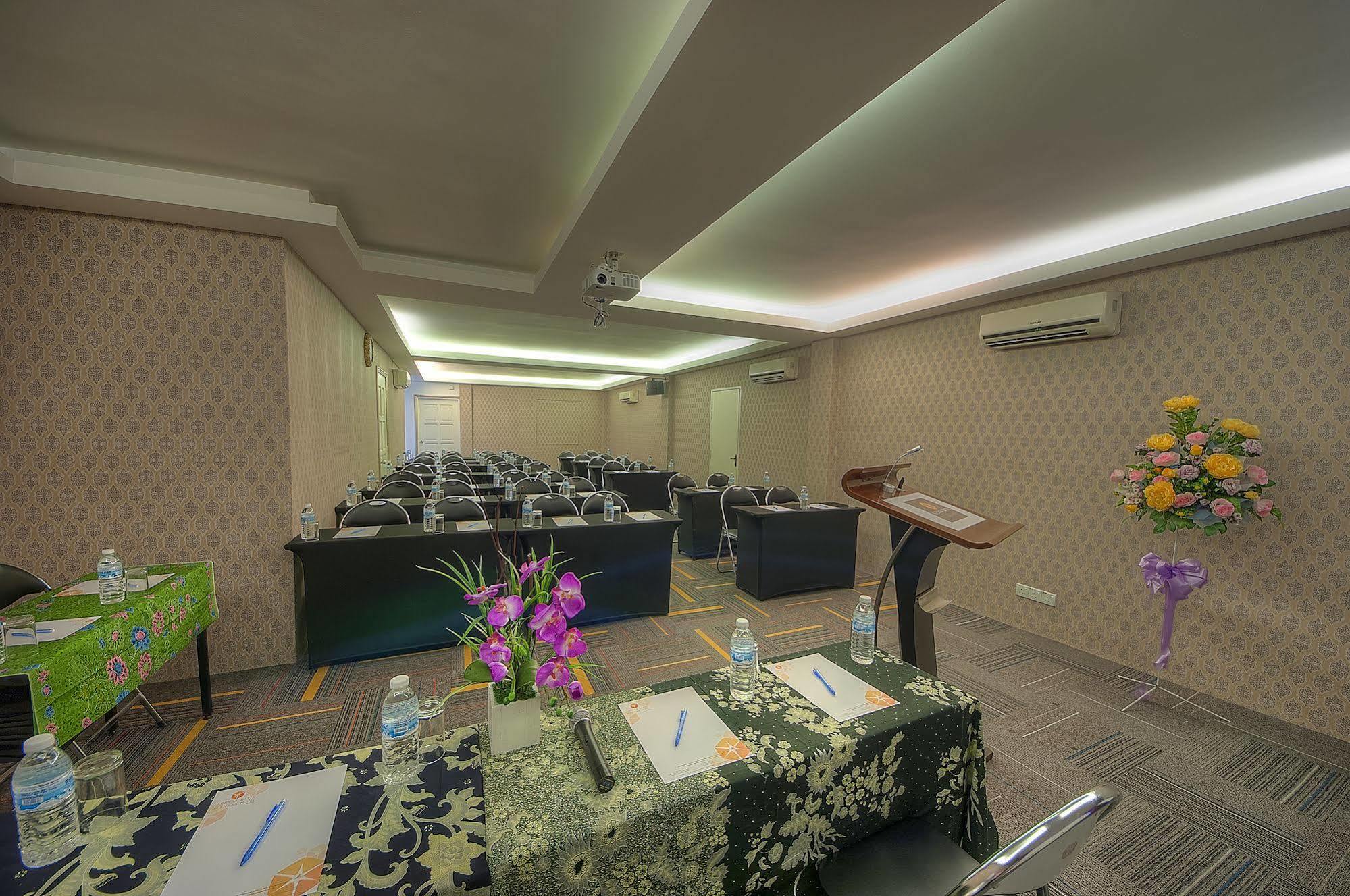 Hotel Arenaa Batik Boutique à Kuantan Extérieur photo